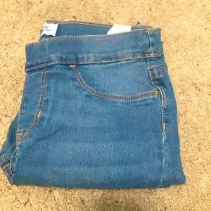 I am selling skinny jeans for teens